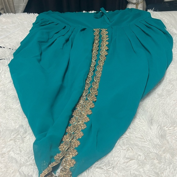 Beautiful indian outfit Dhoti style - Picture 5 of 7